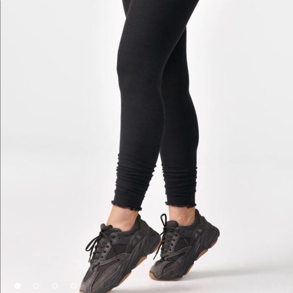 Joah Brown High Rise scrunch leggings